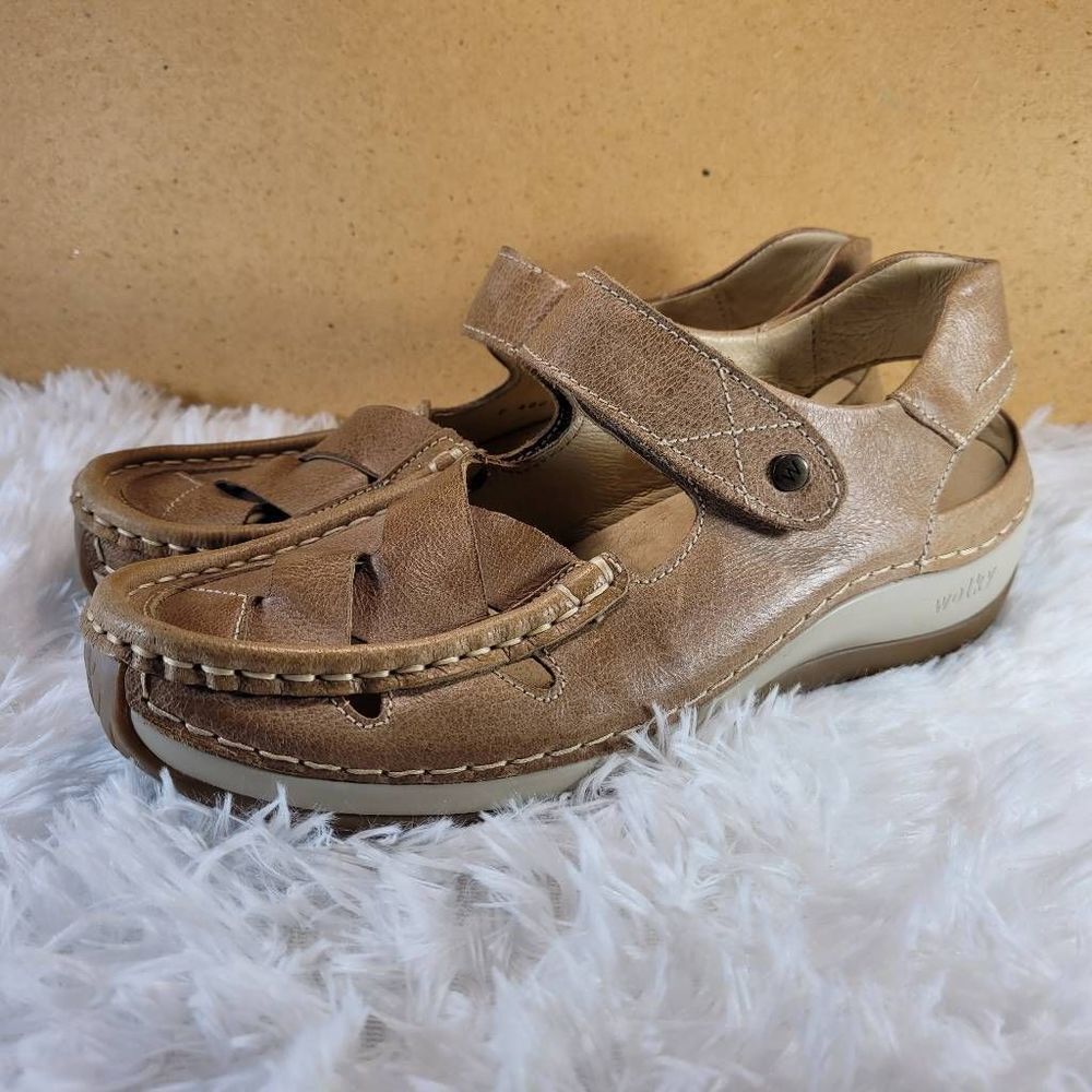 Wolky Women's Tan Leather Walking Sandals Size 9.5